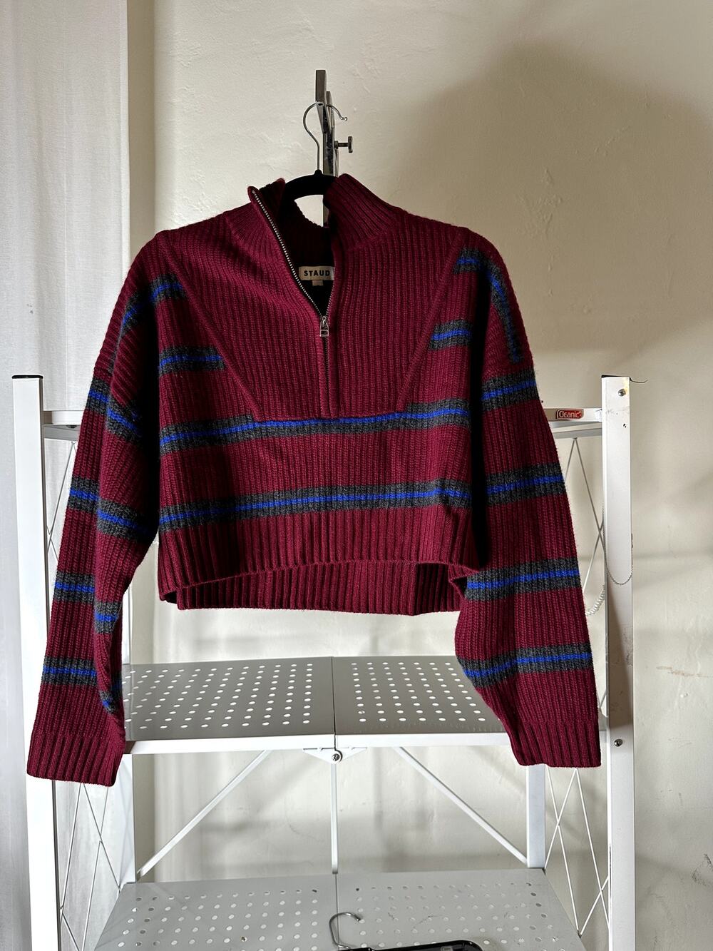 STAUD Cropped hampton cashmere sweater in Crimson stripe S